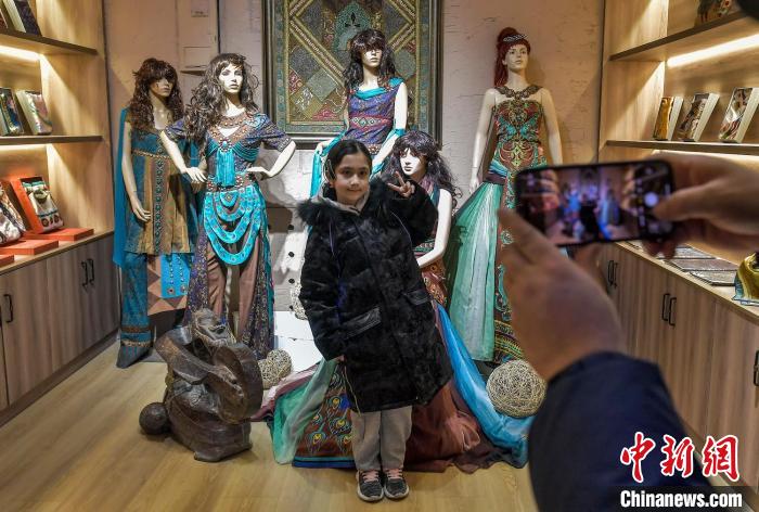 市民の人気を集める無形文化遺産文化クリエイティブ館 新疆・烏魯木斉 市民の人気を集める無形文化遺産文化クリエイティブ館 新疆・烏魯木斉